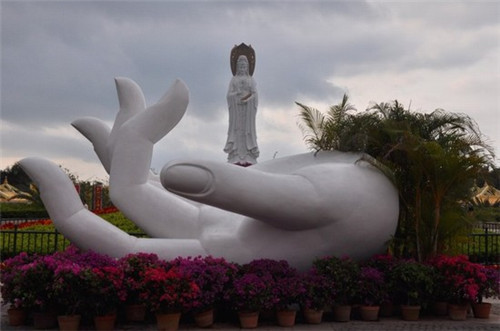 来宝汽车美容美饰