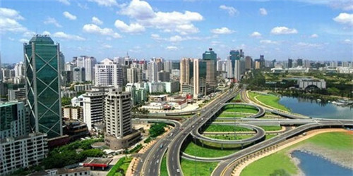 心跳的声音如此的清晰什么歌（心跳的声音实在太吵了）