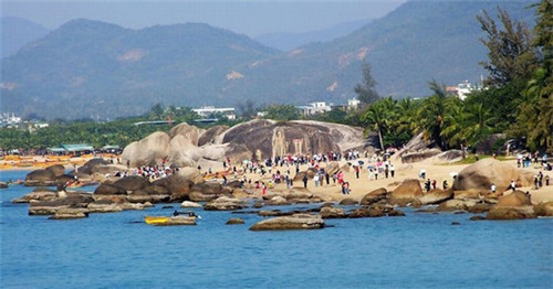 青海沙漠景点叫什么名称（青海沙漠景点叫什么名称好听）